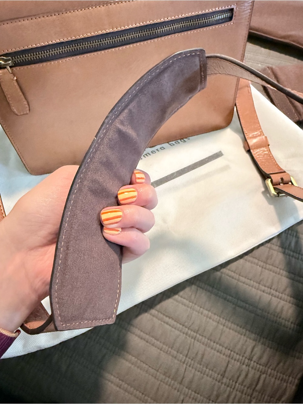 Johansen Leather Camera Bag - Picture 13 of 17